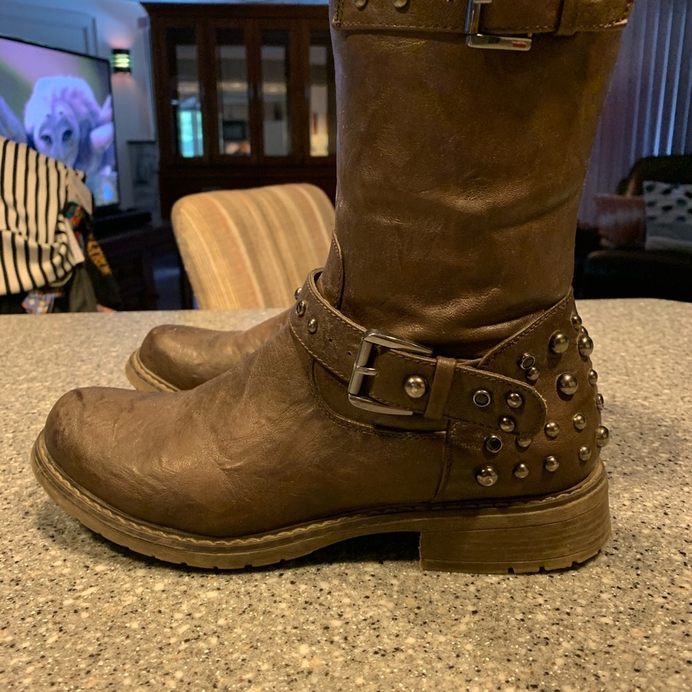 Woman’s Boots